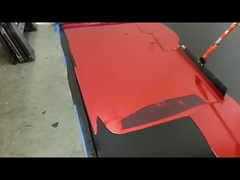 Capa de epoxy metálica concreta industrial del piso con la resina y los pigmentos