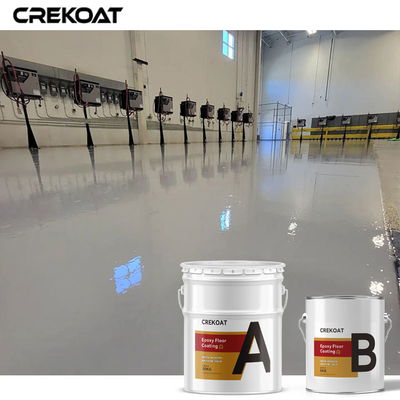 Uno mismo que nivela el piso de epoxy blanco del alto lustre para pintar la superficie lisa e inconsútil