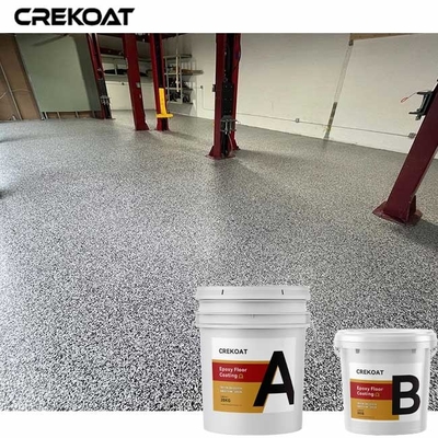 Capa de epoxy del piso de la escama del multicolor con la resina de epoxy clara a base de agua